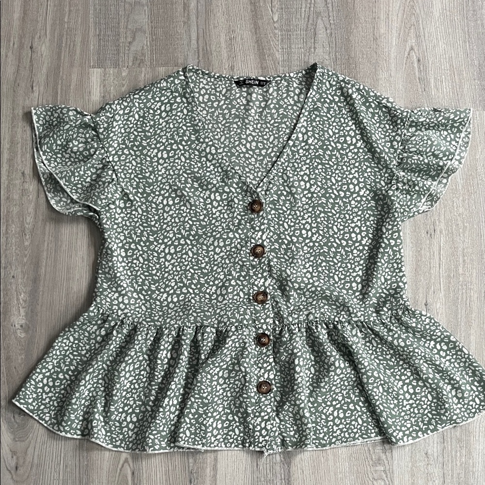SHEIN Green Peplum Cheetah/Leopard Print Short Sleeve Blouse Turtle Buttons